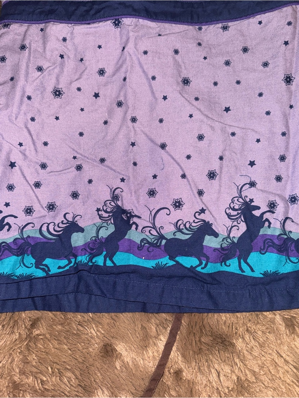 Women’s Tie Back Purple Horse Scrub Top Size Medium - Picture 3 of 4